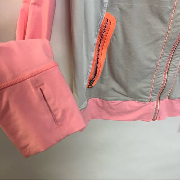 Lululemon Beach Runner Jacket Dune Bleached Coral White Workout Size 12 - Picture 9 of 12